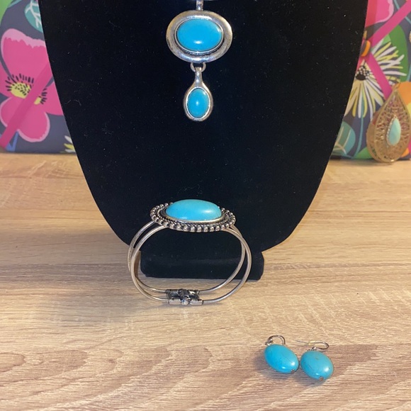 Southwestern Boho Faux Turquoise Necklace, Earrings and Bracelet Set - Picture 15 of 16